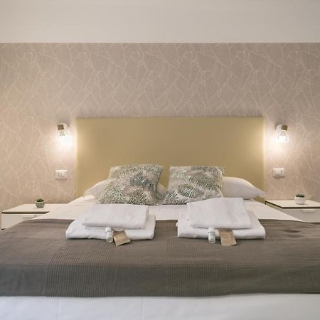 White Candia Guesthouse Рим Экстерьер фото