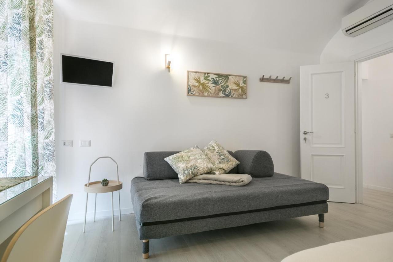 White Candia Guesthouse Рим Экстерьер фото