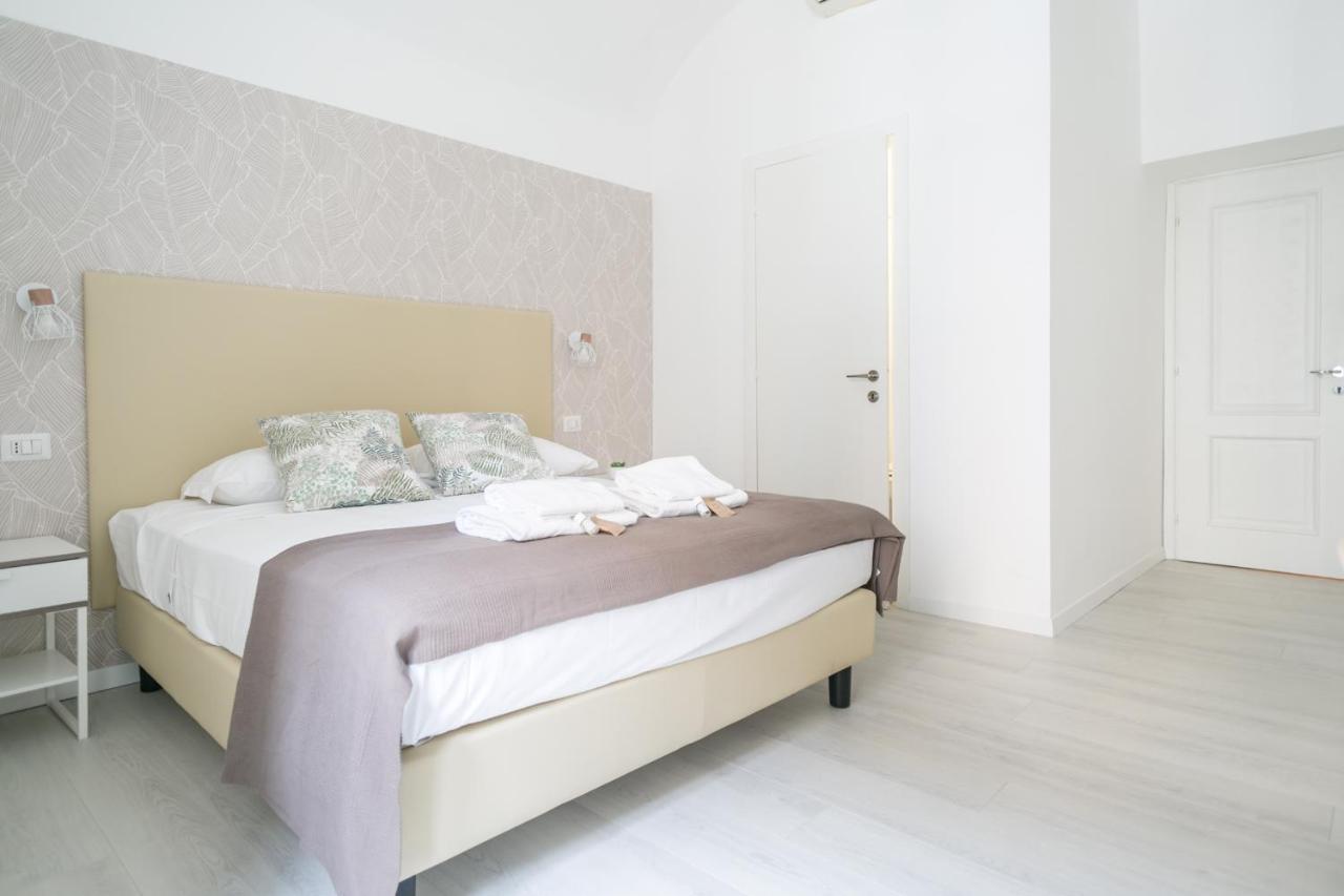 White Candia Guesthouse Рим Экстерьер фото