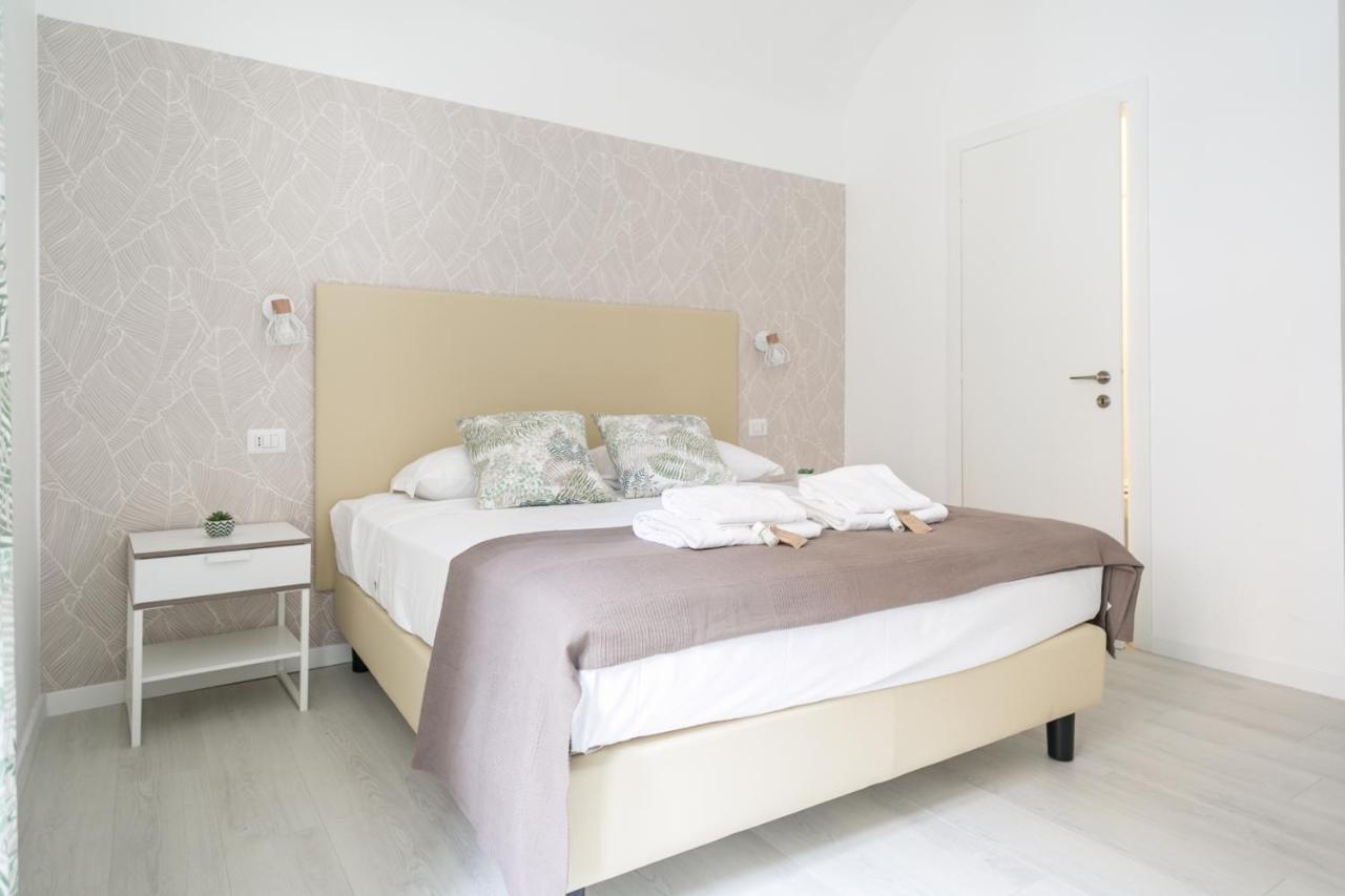 White Candia Guesthouse Рим Экстерьер фото