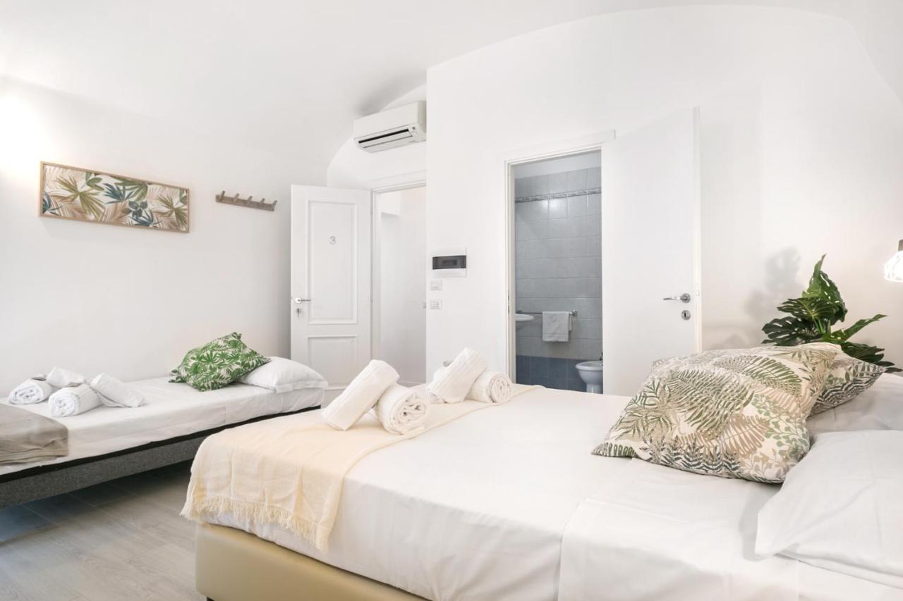 White Candia Guesthouse Рим Экстерьер фото