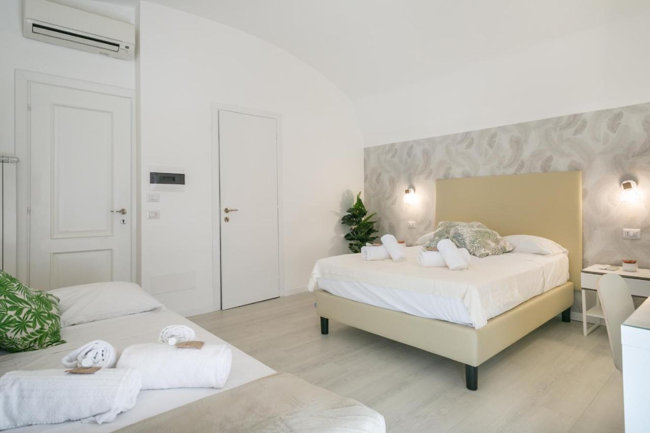 White Candia Guesthouse Рим Экстерьер фото
