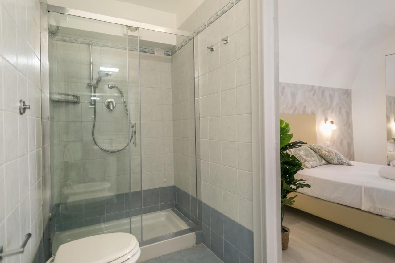White Candia Guesthouse Рим Экстерьер фото